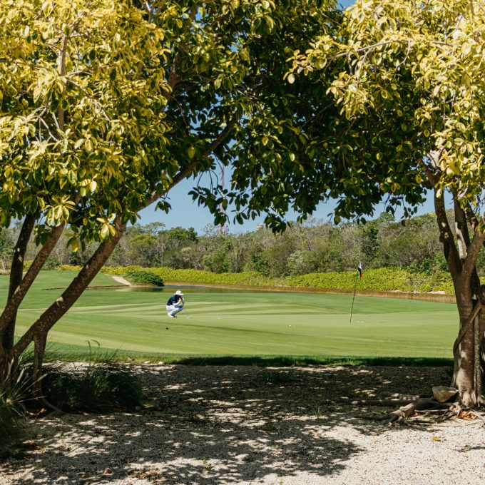 Hole 2 Gran Coyote Golf